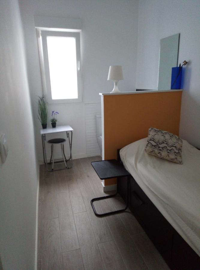 Alquilo Habitación individual con aseo privado solo Chicas, only girls Valência Exterior foto